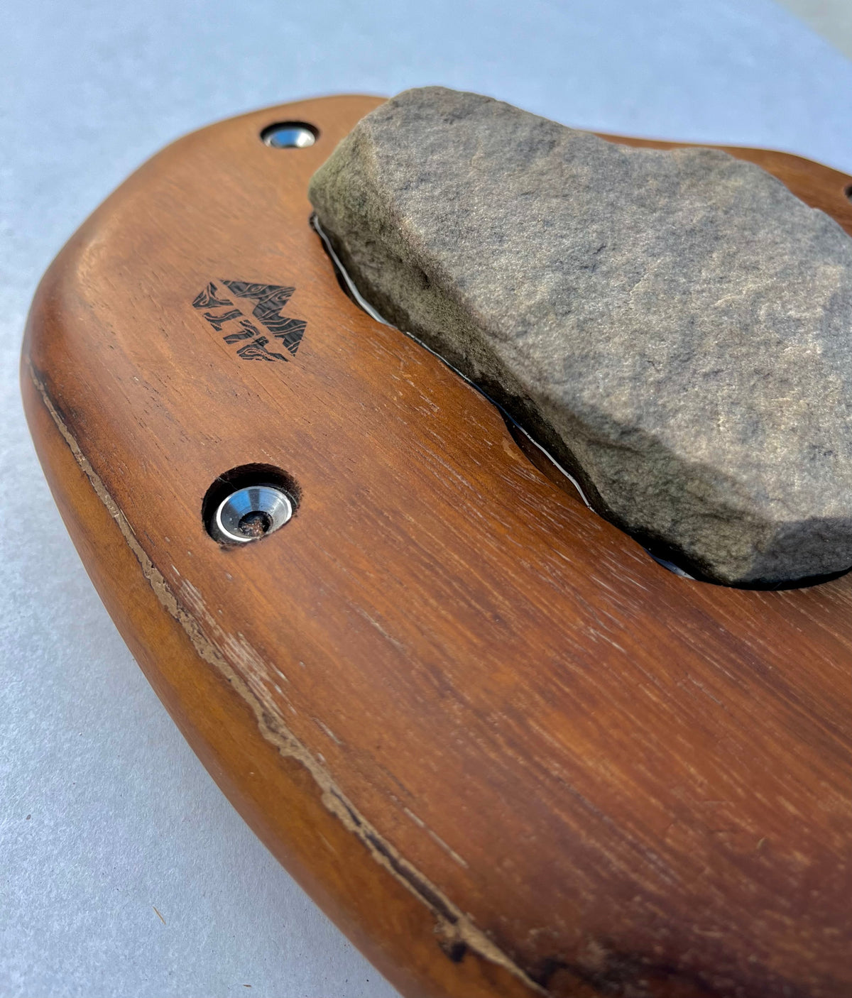 Stone N Wood Hold