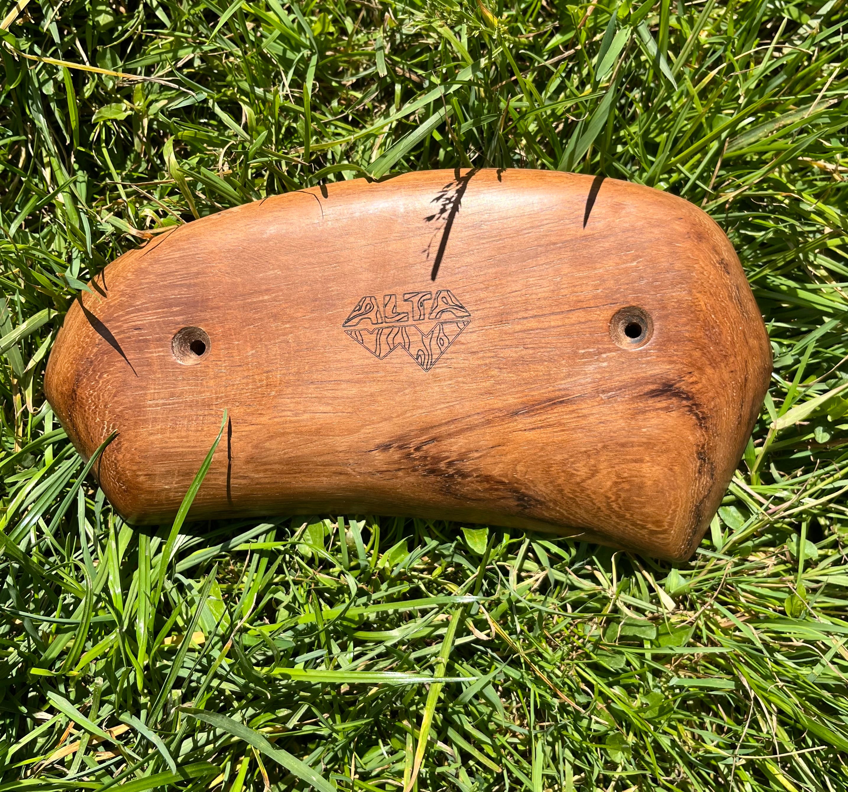 Walnut Round Edge (18mm)