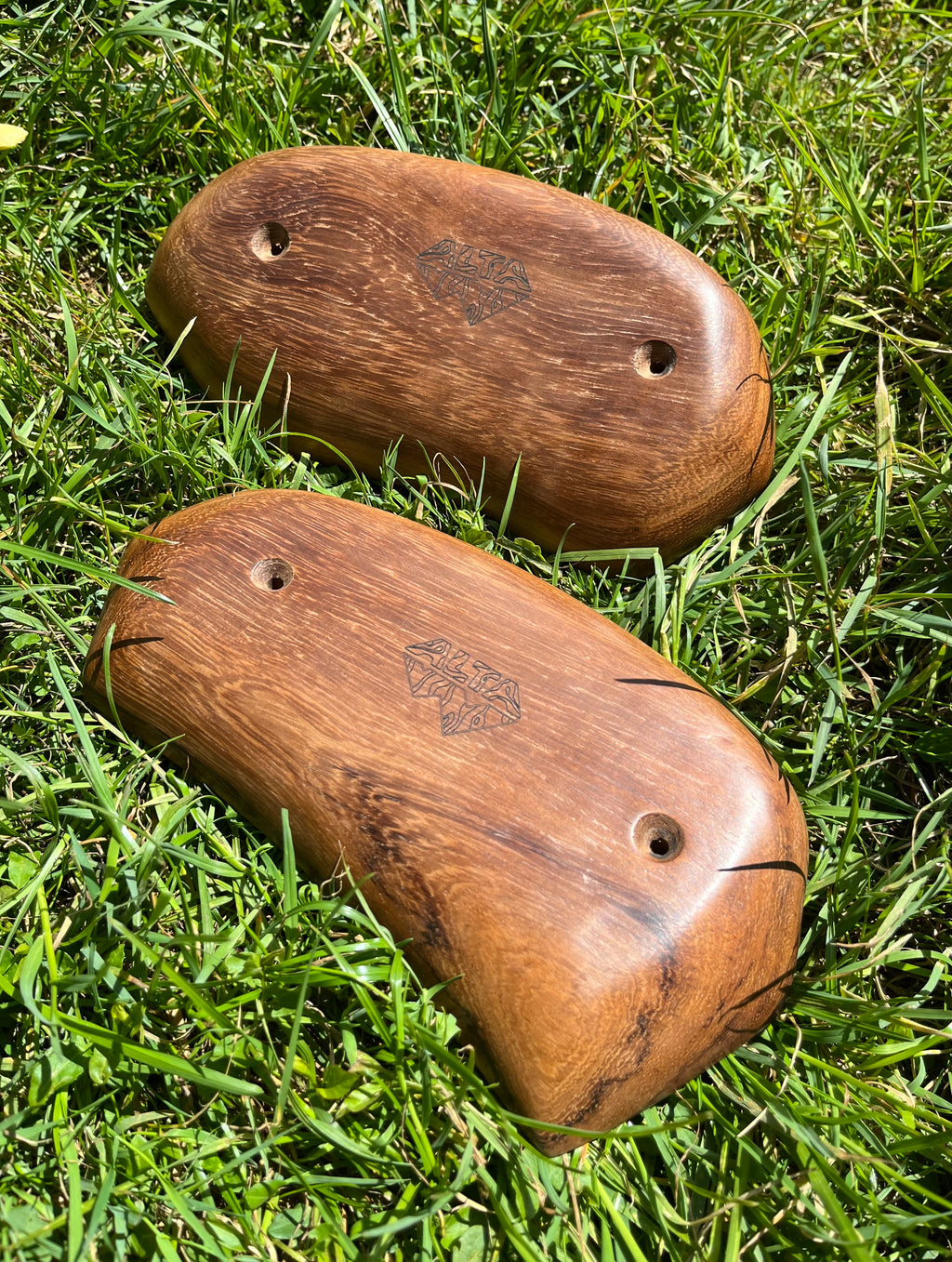 Walnut Round Edge (18mm)